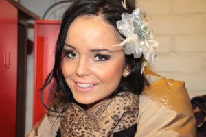 Red Moon Arto & Saana 007