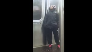 nukkuvamies_kuvakaappaus_youtube