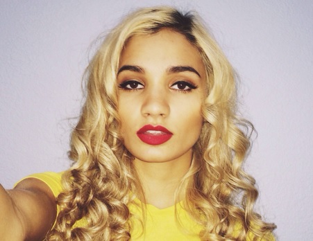 pia_mia_perez_selfie