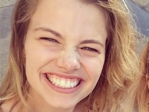 hailey_clauson_selfie_instagram