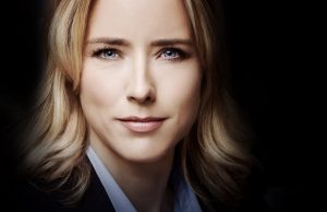 Rouva Ministeri. 1. kausi.Kuvassa: Téa Leoni (Elizabeth McCord).