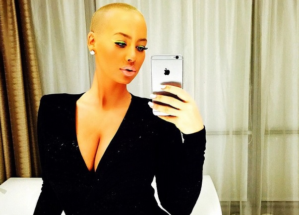 amber_rose_selfie_instagram_vapaa