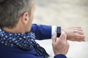 Withings_Pulse_Street_man_black_watch