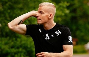 elastinen-heittää-tikkaa-crop