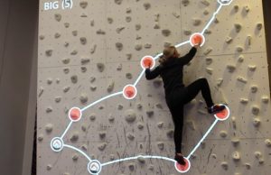 kiipeilyseinä-digitaalinen