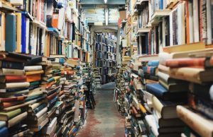 kirjakauppias-unsplash
