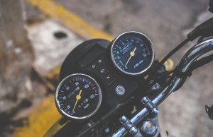 Moottoripyörä-Unsplas