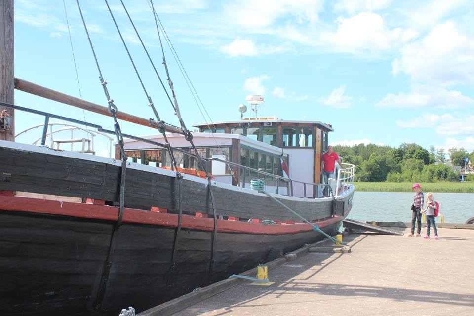helena-reet-loma-lapset-laiva