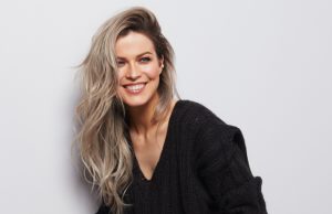 Jenni-Vartiainen-WarnerMusicLive