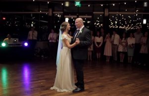 häätanssi-isä-tytär