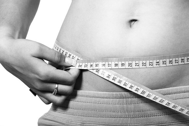 nainen-vatsa-kalorit-laihduttaminen