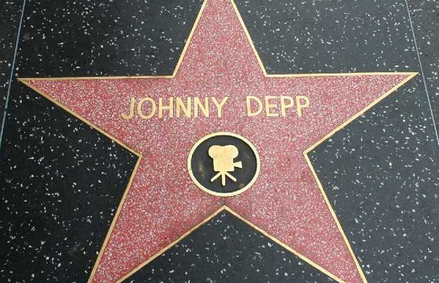 Johnny_Depp_Walk_of_Fame-Wikimedia_Commons-crop