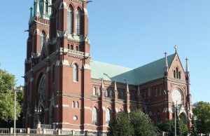 Johanneksen_kirkko_Johannes_wikimedia-crop