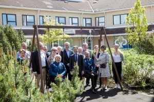 liedon-säästöpankki-lahjoitus-kuva-esko-keski-oja