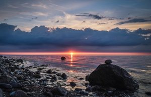 itämeri-meri-ranta-auringonlasku