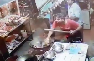 öljyn heittäminen asiakkaisiin