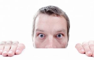 vapaakuva_mies_yllätys_yllättynyt_kauhistunut_pelko_