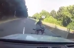 poika-tienylitys-lahelta-piti-youtube