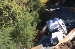 rekka suistuu tieltä