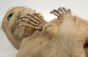 muumion-käsi-kuva-fox-networks-crop