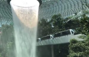 lentokentta-terminaali-singapore-video