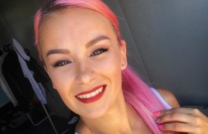 tia-maria-sokka-selfie-instagram