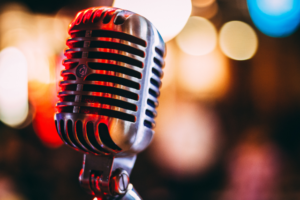 Radio_mikrofoni-Unsplash