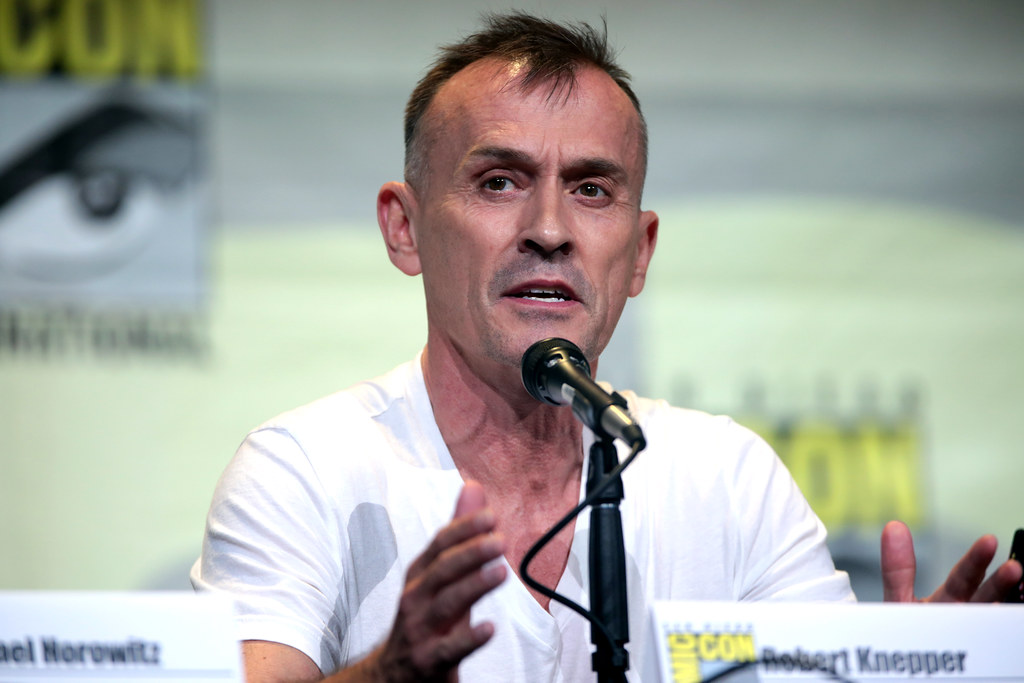 Robert Knepper