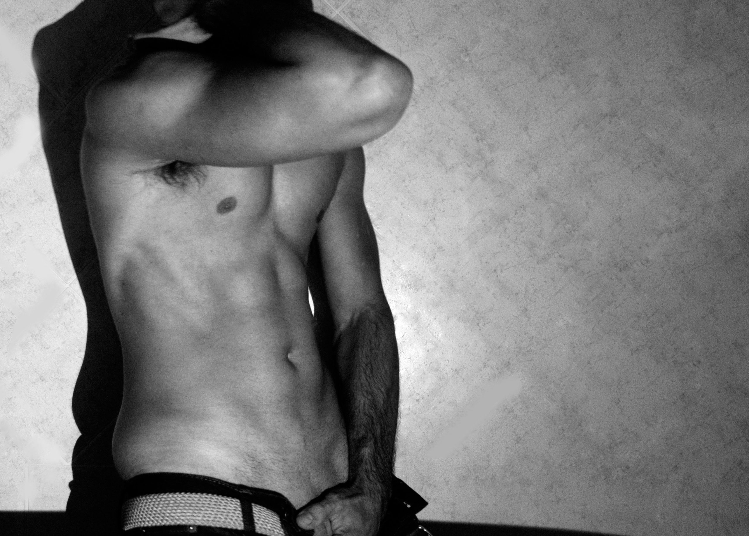 hand-man-black-and-white-white-sport-photography-489095-pxhere.com