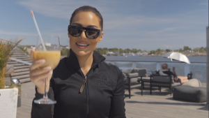 Terveelliset kesäherkut ja -juomat à la Sofia – ”Kesä ei ole mitään ilman drinkkejä, mutta näin vältät sokeripommit” sofia_kuva