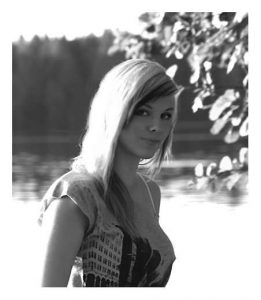 Kenellä on koulun isoin perse? 189557_1004065227987_1168_n