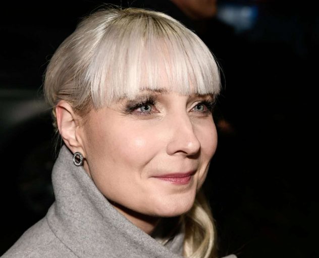 Laura Huhtasaari AOP