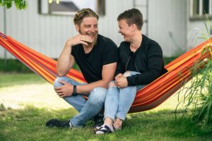 Ensitreffit alttarilla Henni & Miikka MTV