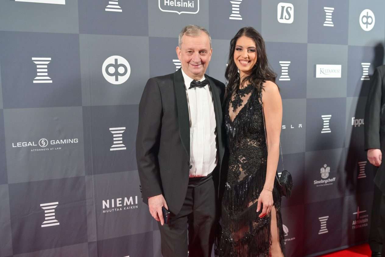 Hjallis Harkimo ja Jasmine Pajari